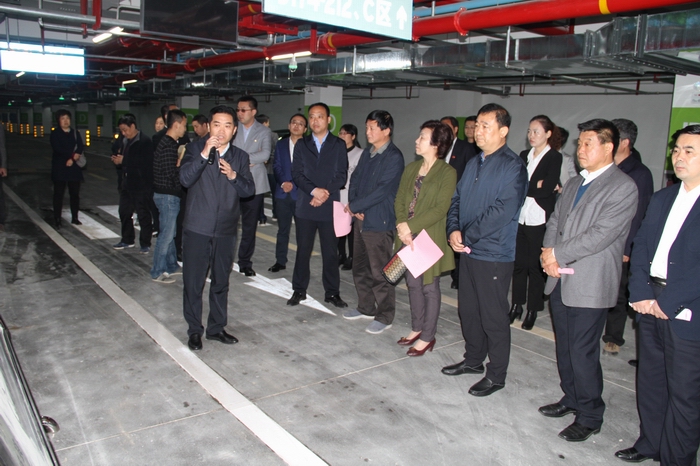 2017-4-12政協(xié)觀摩工地 020.jpg